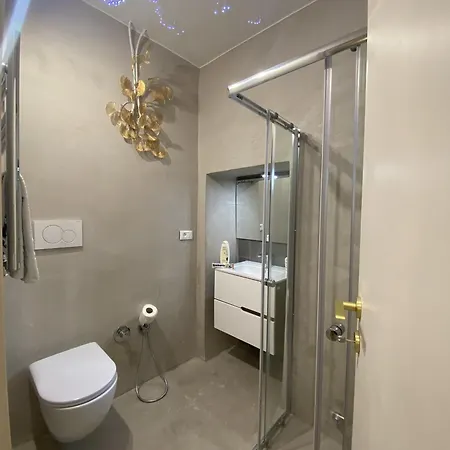 Quiet And Stylish - Center, Minutes To Station Bari