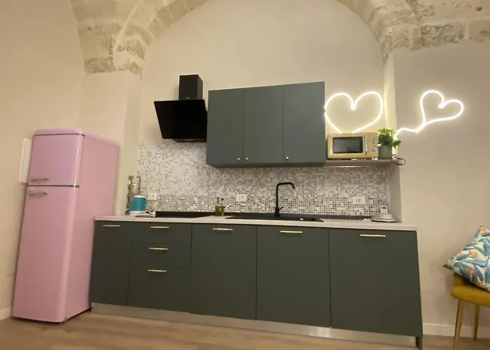 Quiet And Stylish - Center, Minutes To Station Apartament