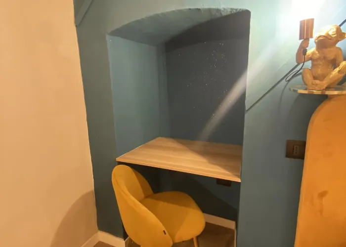 Quiet And Stylish - Center, Minutes To Station Bari