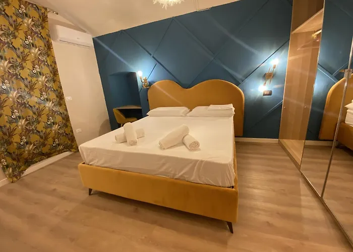 Quiet And Stylish - Center, Minutes To Station Bari