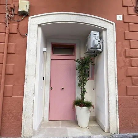 Apartamento Quiet And Stylish - Center, Minutes To Station Bari