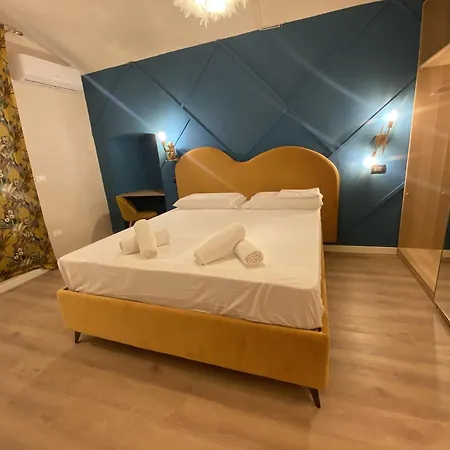 Quiet And Stylish - Center, Minutes To Station Bari