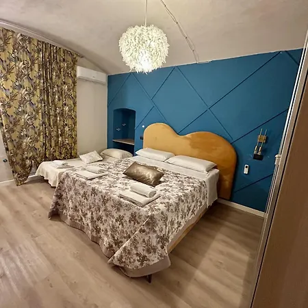 Quiet And Stylish - Center, Minutes To Station Bari