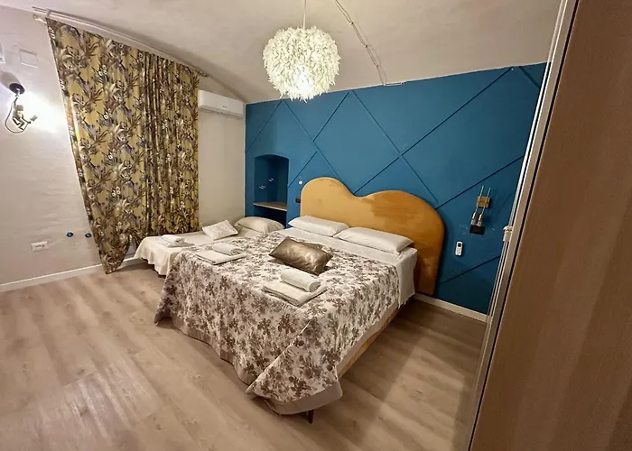 Quiet And Stylish - Center, Minutes To Station Bari