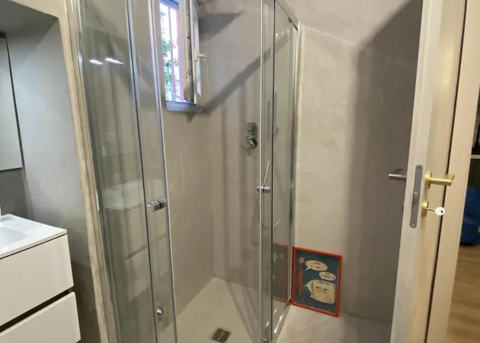 Quiet And Stylish - Center, Minutes To Station Appartamento Bari